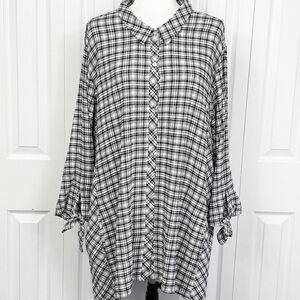 Susan Graver Weekend Black & White Plaid Seersucker Tie Sleeve Tunic 4X